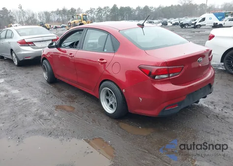 2018 Kia Rio S z USA, uszkodzony, nr VIN 3KPA24AB7JE046228